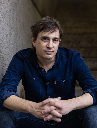 Lola in the Mirror image